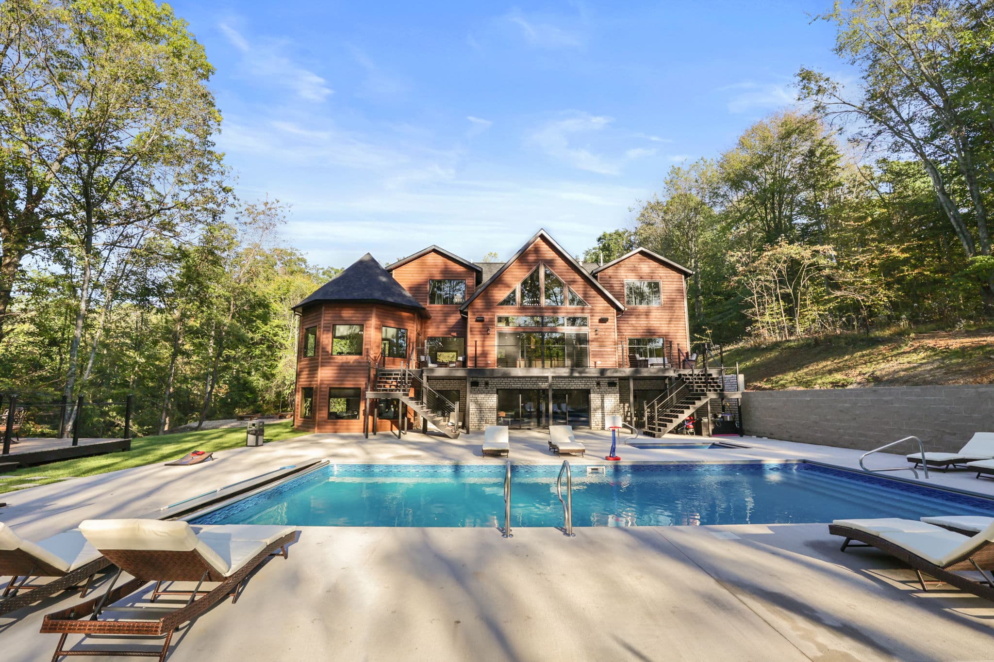 Luxury in the Hills